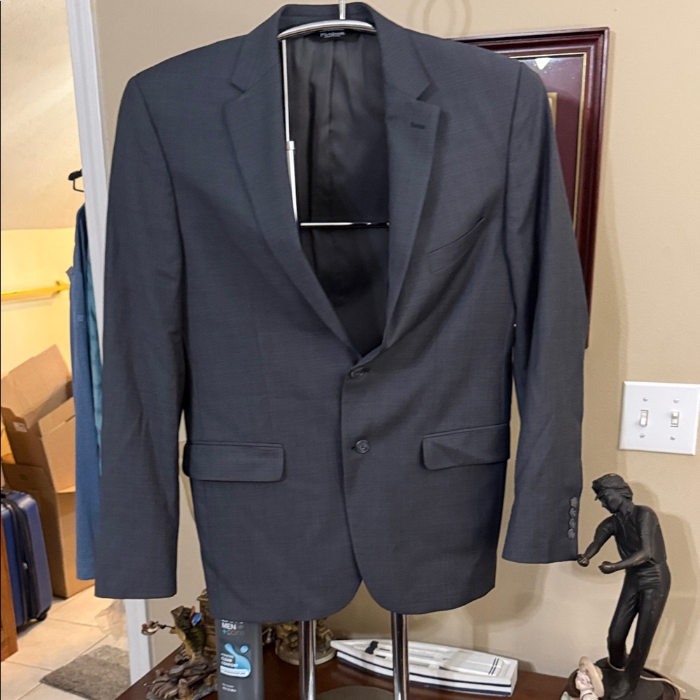 Jos. A. Bank Dark Gray Blazer:EXCELLENT CONDITION